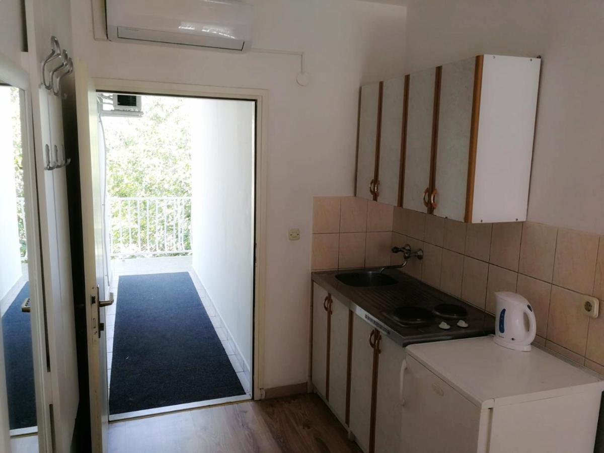 Apartmani Leon Biograd Na Moru Exterior foto