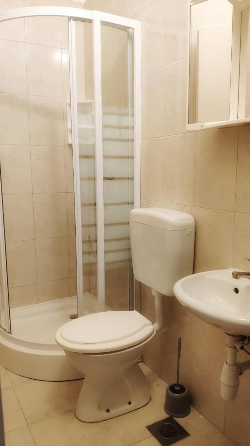 Apartmani Leon Biograd Na Moru Exterior foto