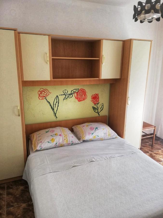 Apartmani Leon Biograd Na Moru Exterior foto